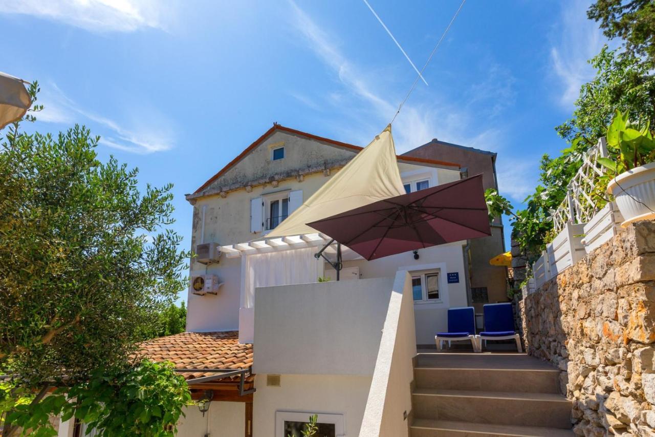 Apartments Valeria, Mali Losinj Bagian luar foto