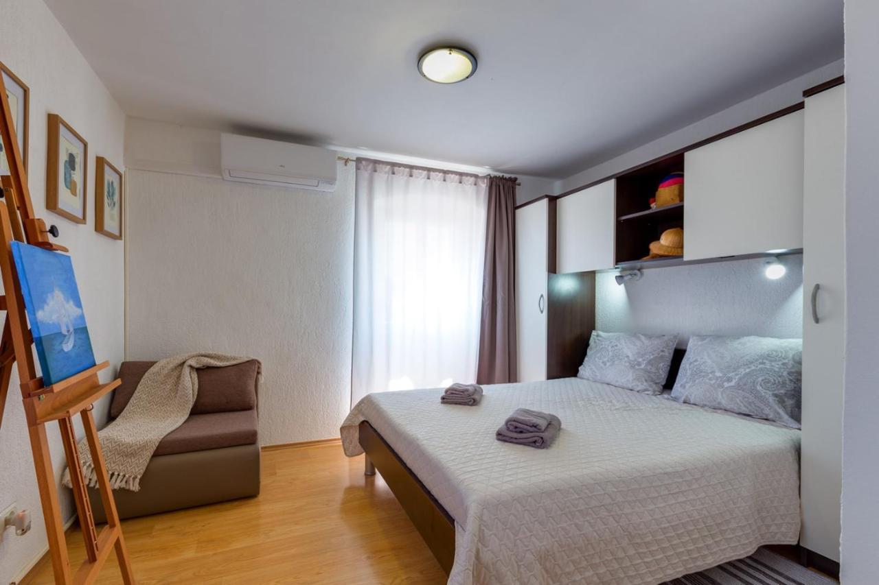 Apartments Valeria, Mali Losinj Bagian luar foto