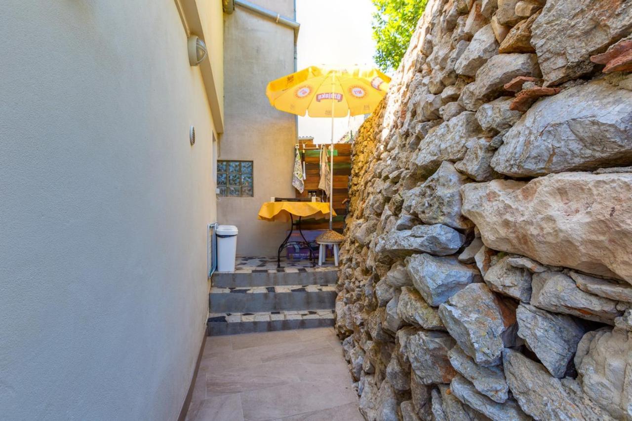 Apartments Valeria, Mali Losinj Bagian luar foto