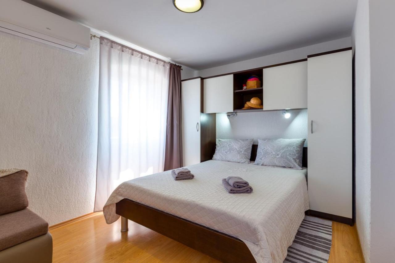 Apartments Valeria, Mali Losinj Bagian luar foto