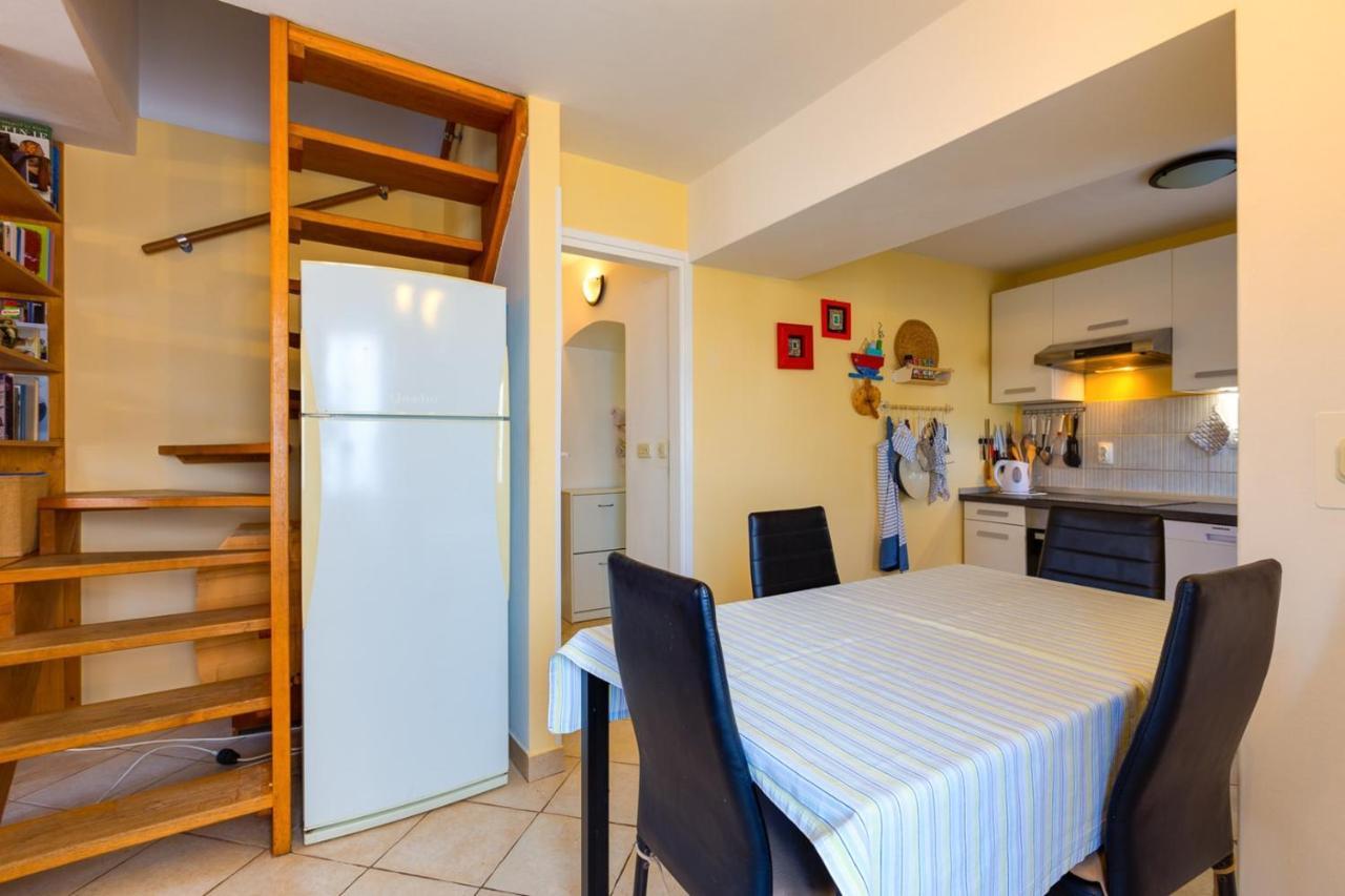 Apartments Valeria, Mali Losinj Bagian luar foto