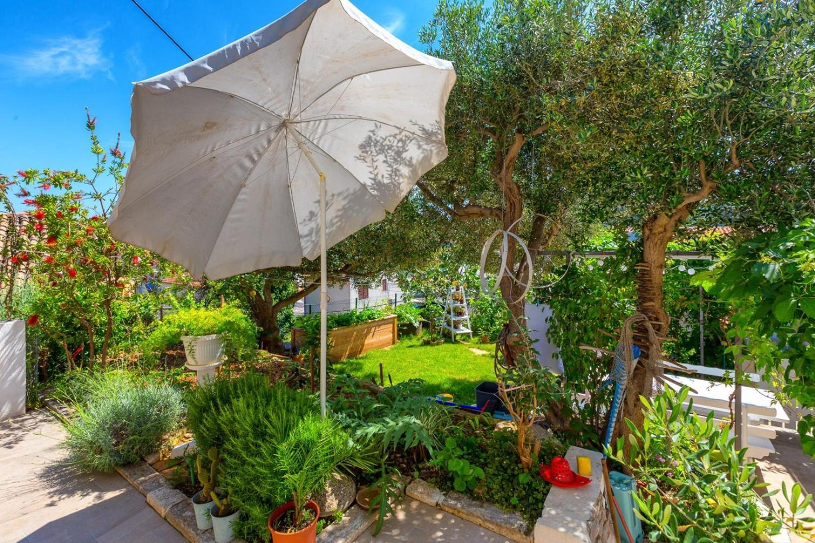 Apartments Valeria, Mali Losinj Bagian luar foto